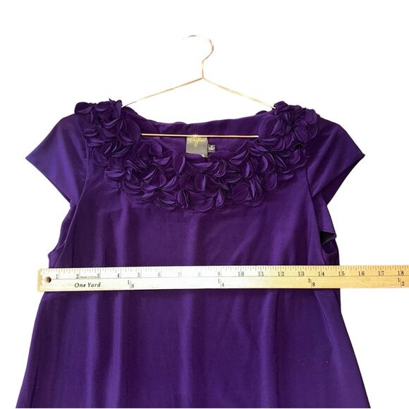 Taylor Dresses Shift Sheath Dress - Ruffle Collar - Size 8 - Picture 7 of 7